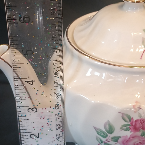 Windsor Floral Teapot with Pink Roses - Picture 4 of 7
